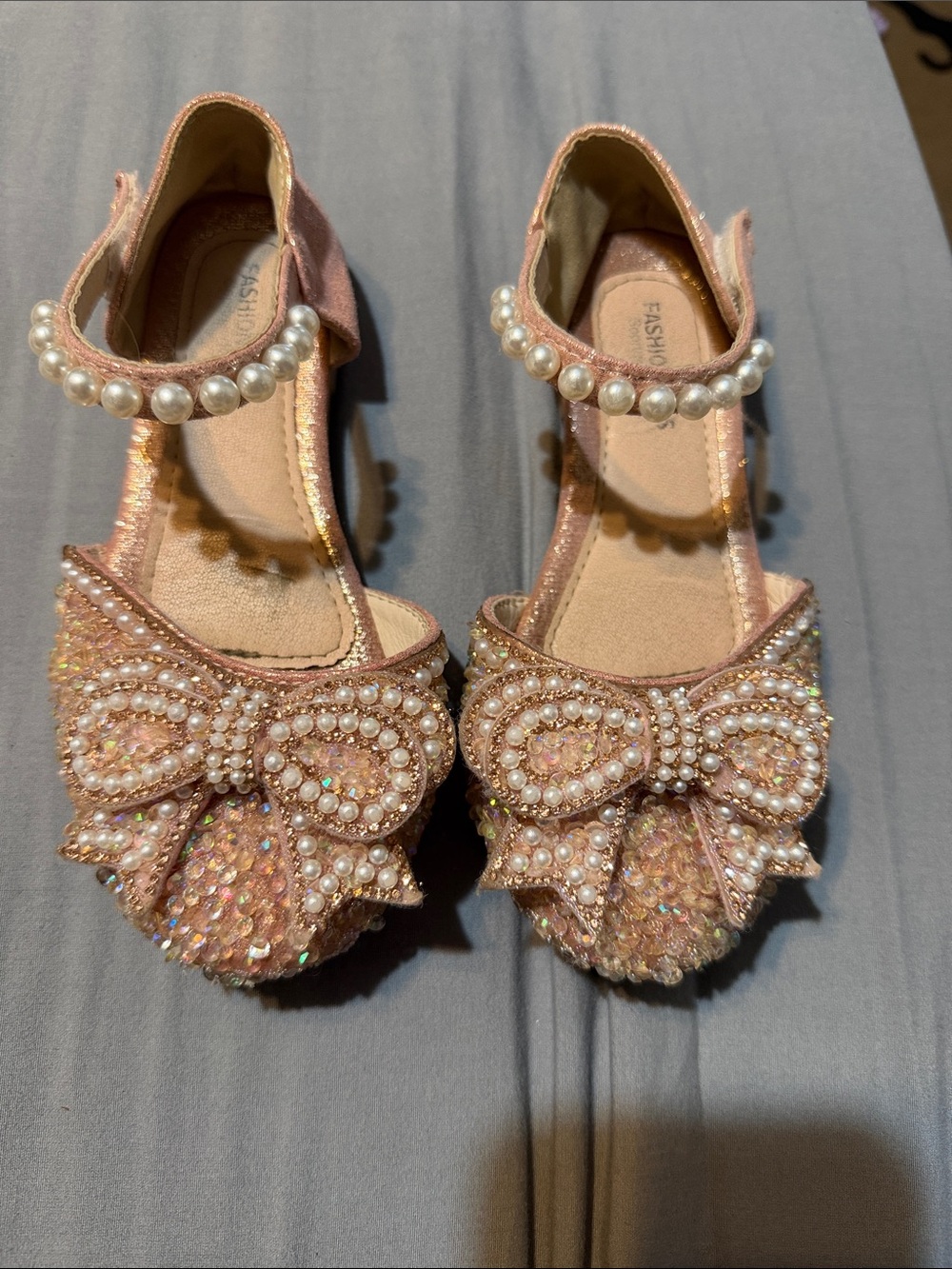 Girls Pearl Bow Dress Shoes in Rose Pink